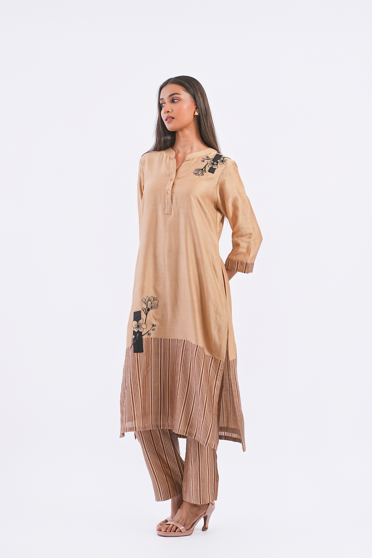 Monologue Handloom Chanderi Kurta (Sand)