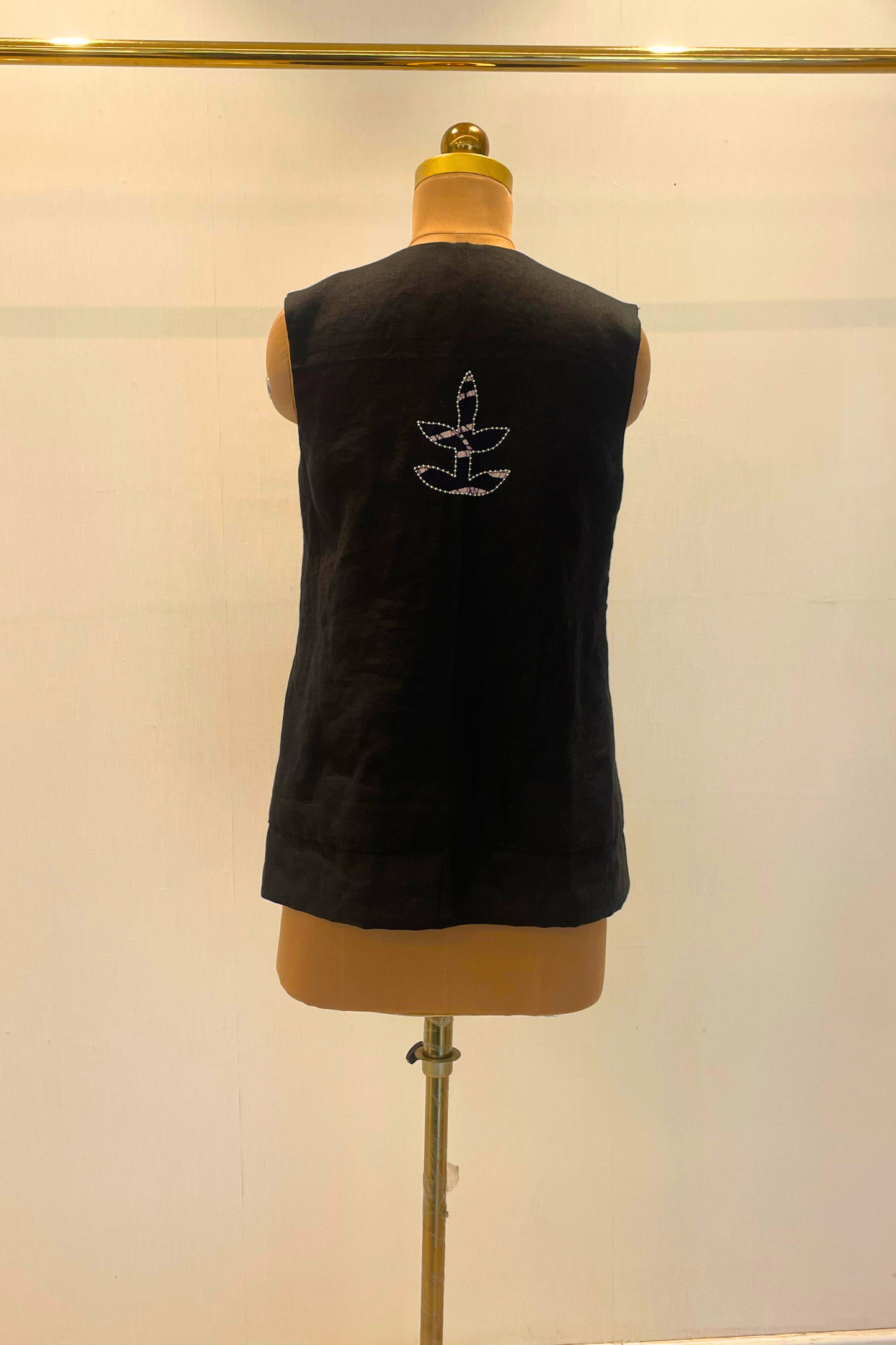 Black Pure Linen Sleeveless Jacket