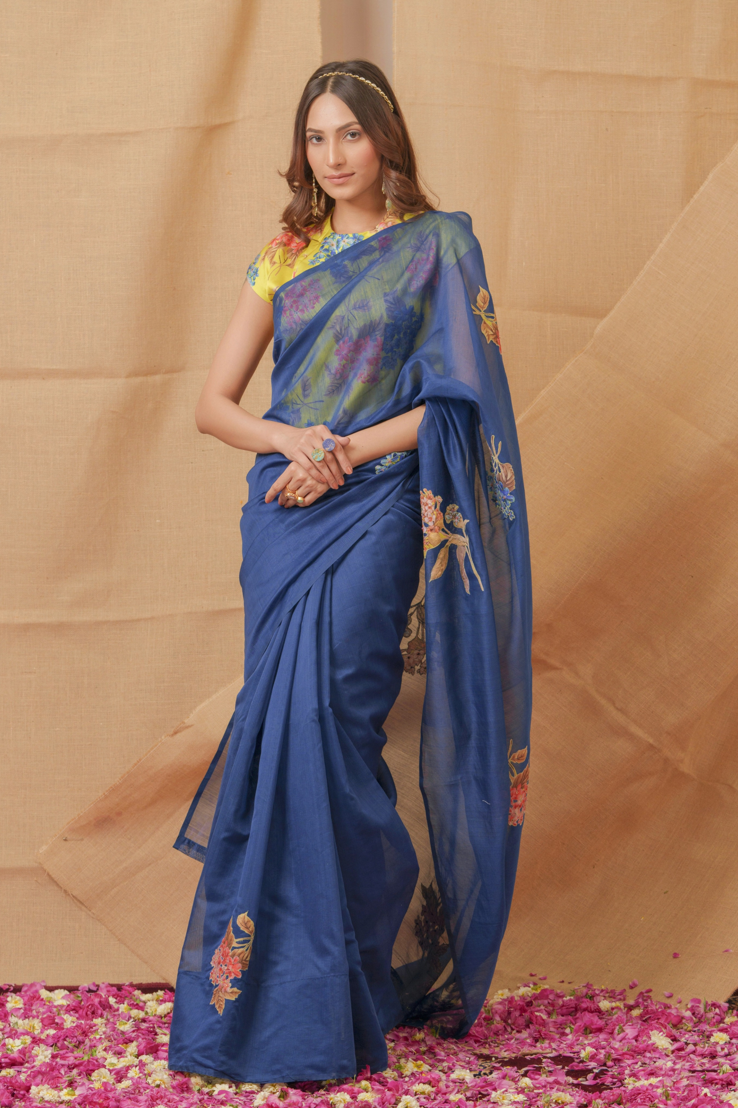 Nargisi Saree