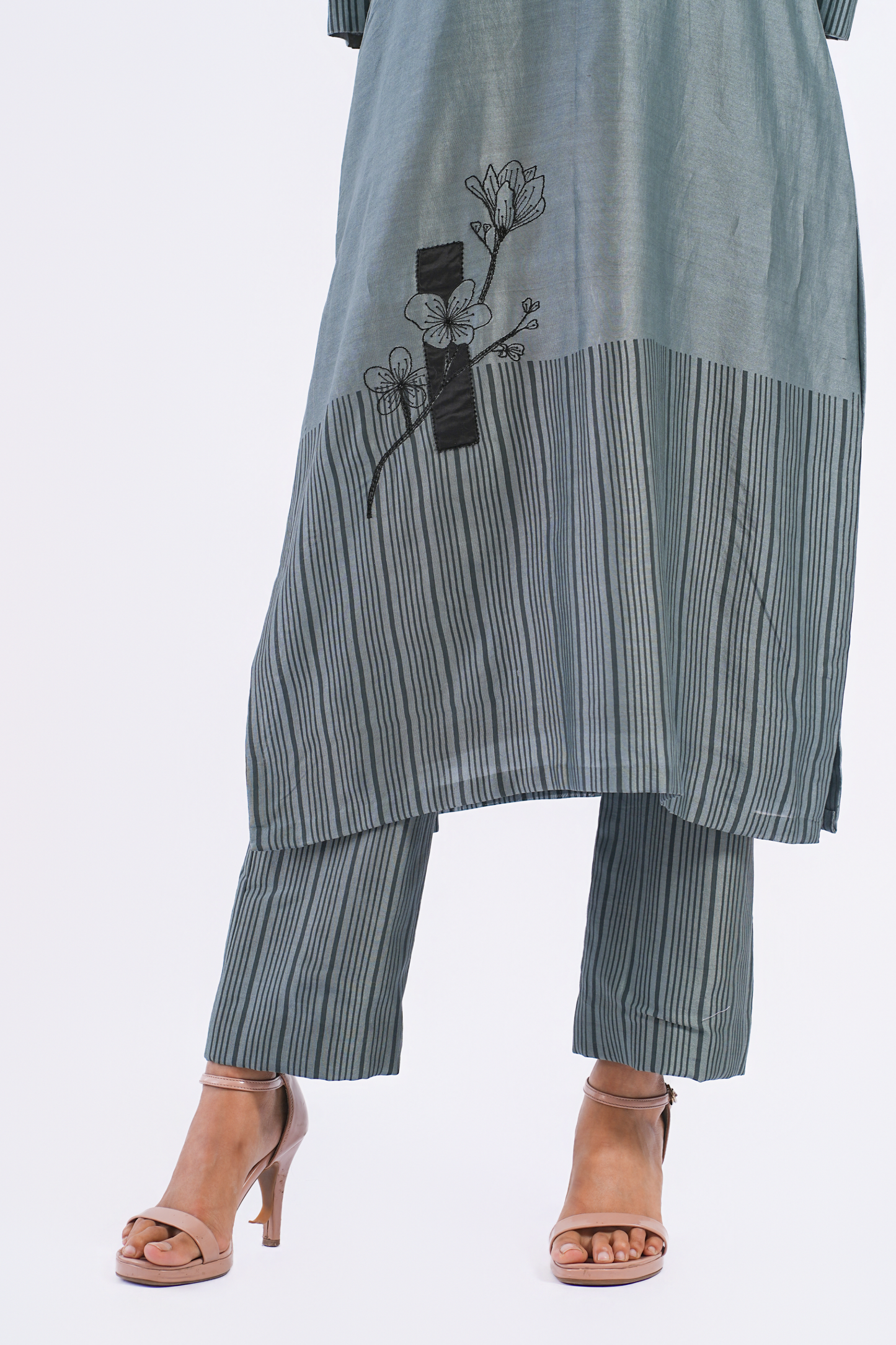 Monologue Handloom Chanderi Pants (Slate Blue)