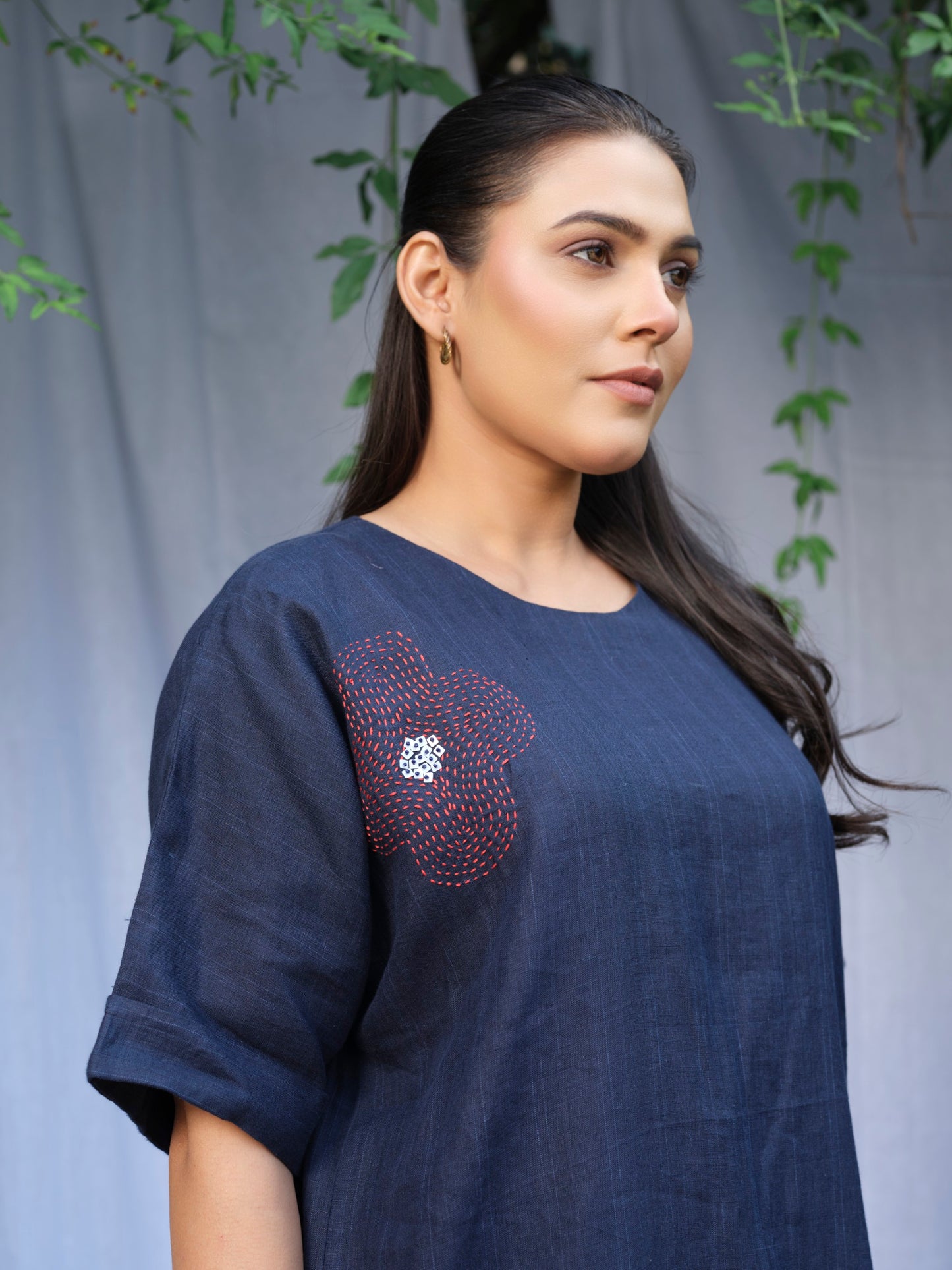 Noir Pure Linen Kurta