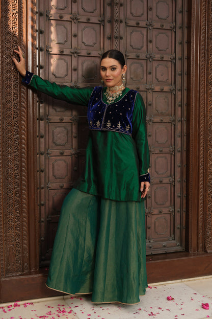 Uns Silk And Velvet Kurta & Jacket Set