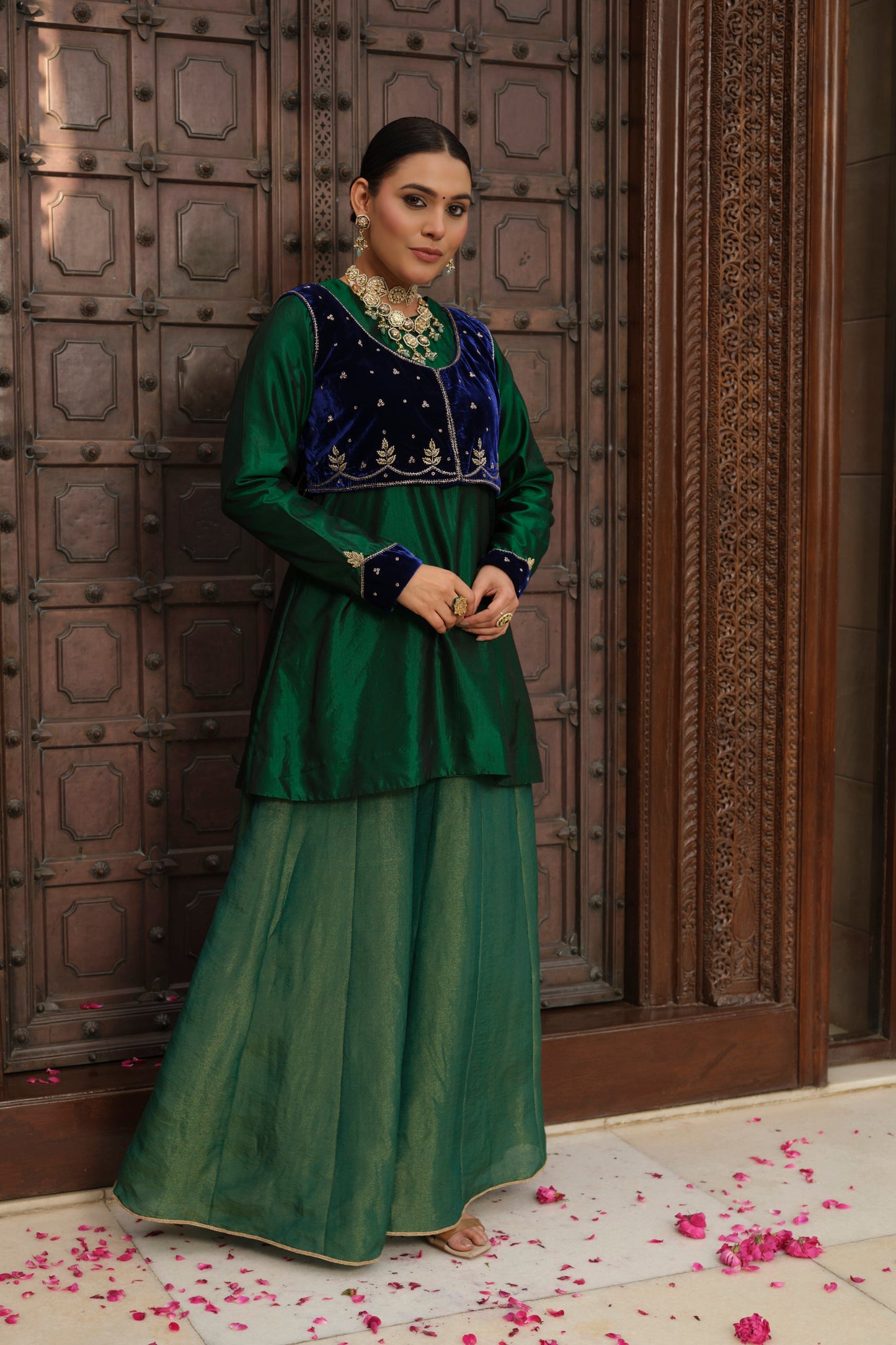 Uns Silk And Velvet Kurta & Jacket Set