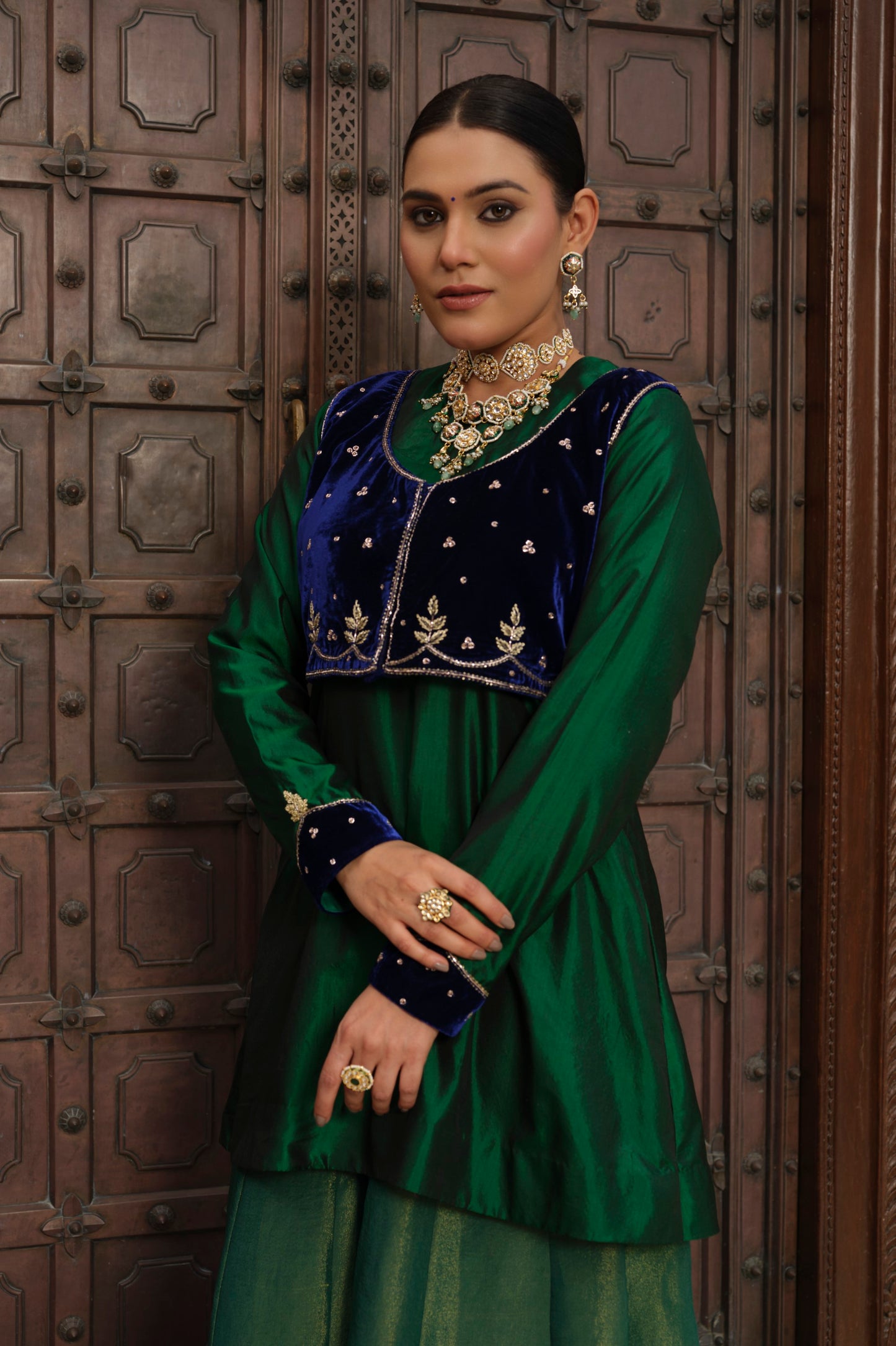 Uns Silk And Velvet Kurta & Jacket Set