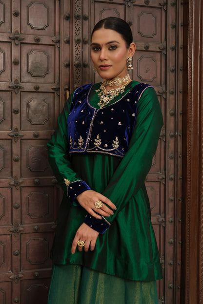 Uns Silk And Velvet Kurta & Jacket Set