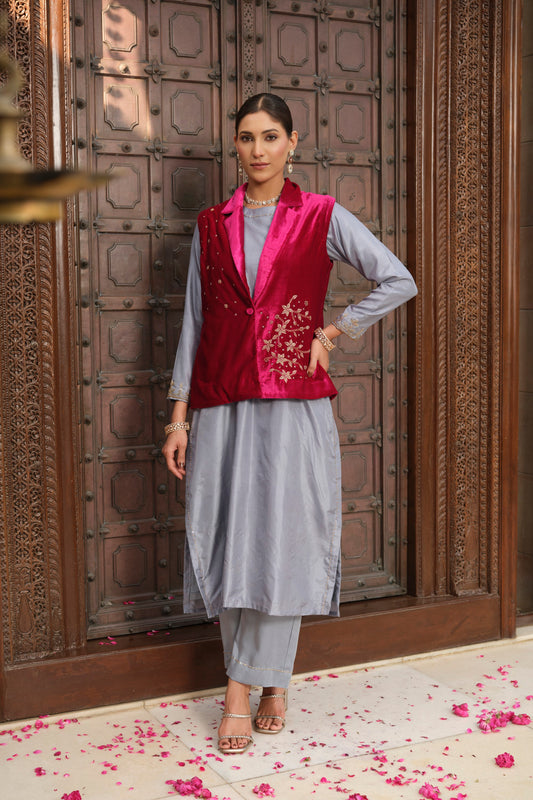 Ishq Pure Silk and Velvet kurta and jacket set (Pink)