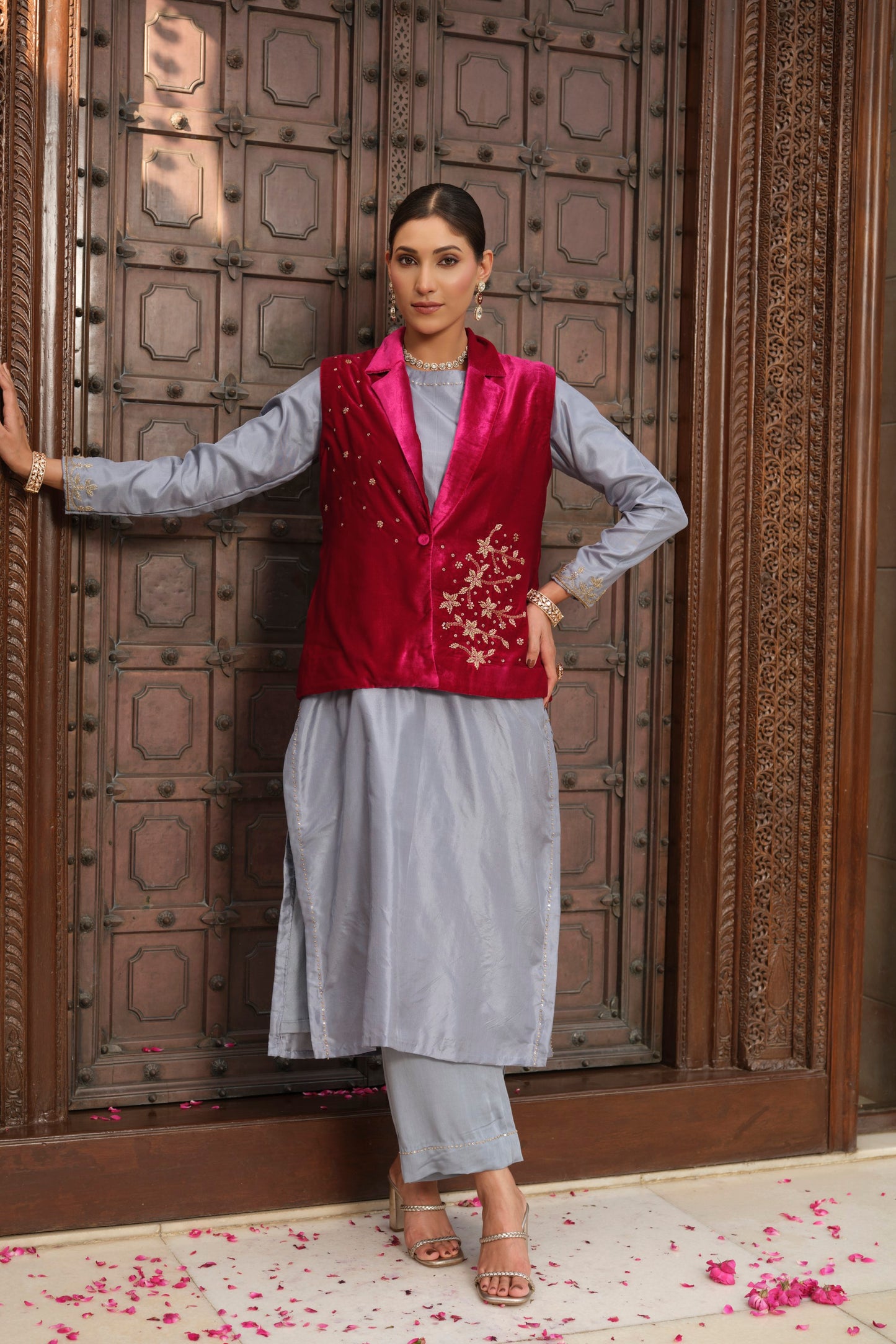 Ishq Pure Silk and Velvet kurta and jacket set (Pink)