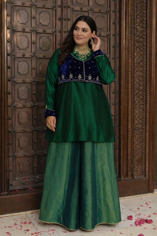 Uns Pure Silk Kurta and Velvet Jacket (Curve-friendly)