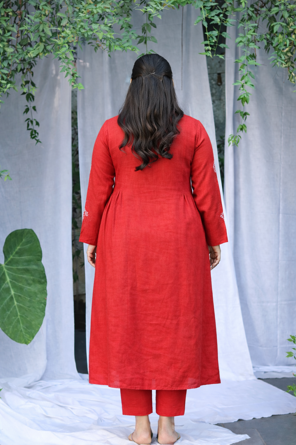 Scarlet Pure Linen Dress (Curve-friendly)