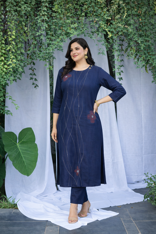 Skyfall Pure Linen Kurta (Curve-friendly)